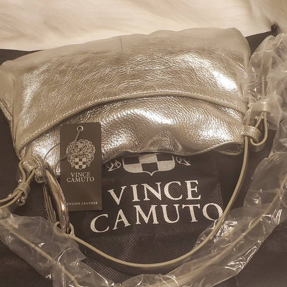 Vince Camuto Stunning Leather Silver Purse - Picture 2 of 4